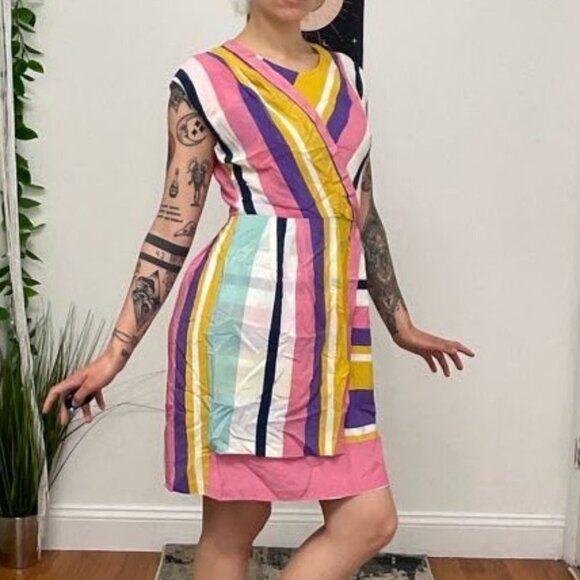 Slate & Willow Combo Striped Faux Wrap Dress Cap Sleeve Size 8 Pink/Yellow - Picture 6 of 16